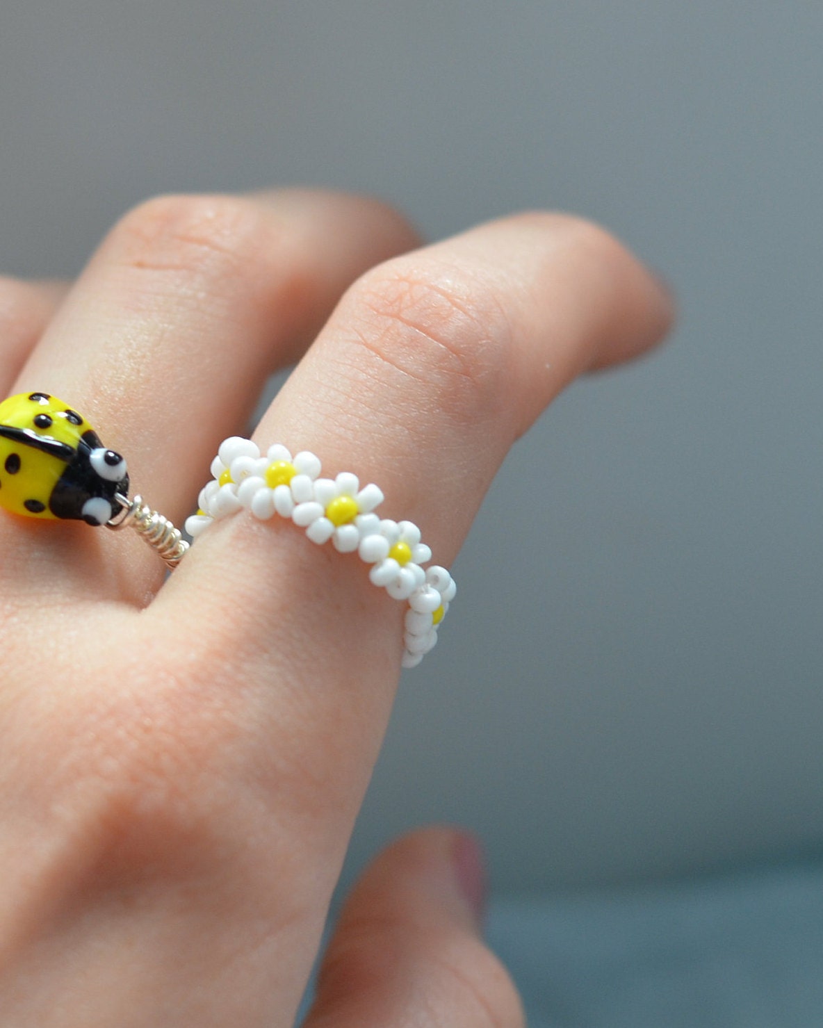 beaded daisy ring