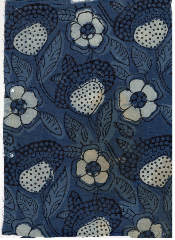 DayPrint Indigo Blue Hand Block Printed 100/% Cotton Indian Fabric Dabu Print Mud Resist Vegetable Dye Sewing Craft By Yard-44width