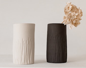 Beige raw vase, black raw vase, terracotta vase, design vase, minimalist vase, vase for dried flowers, ceramic vase