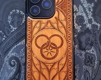 Wheel of Time Symbol Wood Phone Case – Deep Laser Engraved Fantasy Case for iPhone & Galaxy