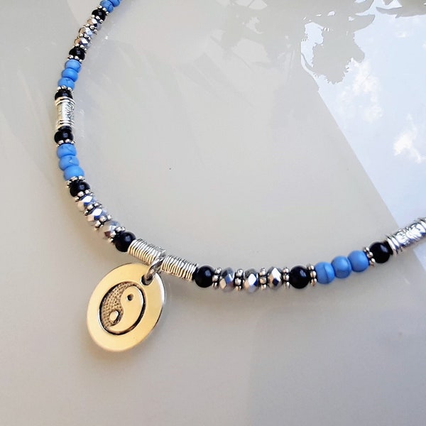 Collier ying et yang, collier argent et bleu, collier bleu et argent, pendentif ying yang, collier argent et bleu, bijou cool