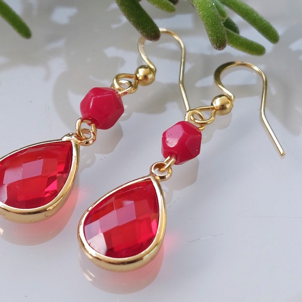 Boucles d'oreilles en corail rouge, boucles d'oreilles rouges, bijoux en corail rouge, longues boucles rouges, boucles en cristal rouge