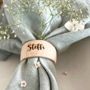 Napkin ring made of wood personalized