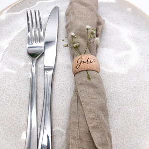 Napkin ring made of wood personalized