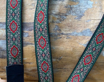 VEGAN -  Ukulele Strap, Mandolin Strap - 25mm , 1 inch  - Red & Green Persian design - Cork "Leather"