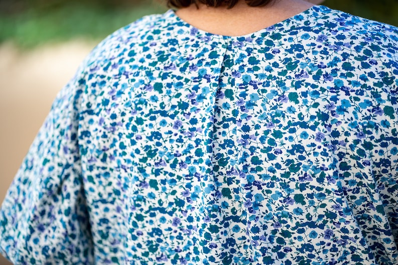 De kleding van het linnen met klein bloemenpatroon afbeelding 4