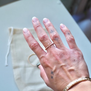Gold filled gedrehter Kreuz Ring