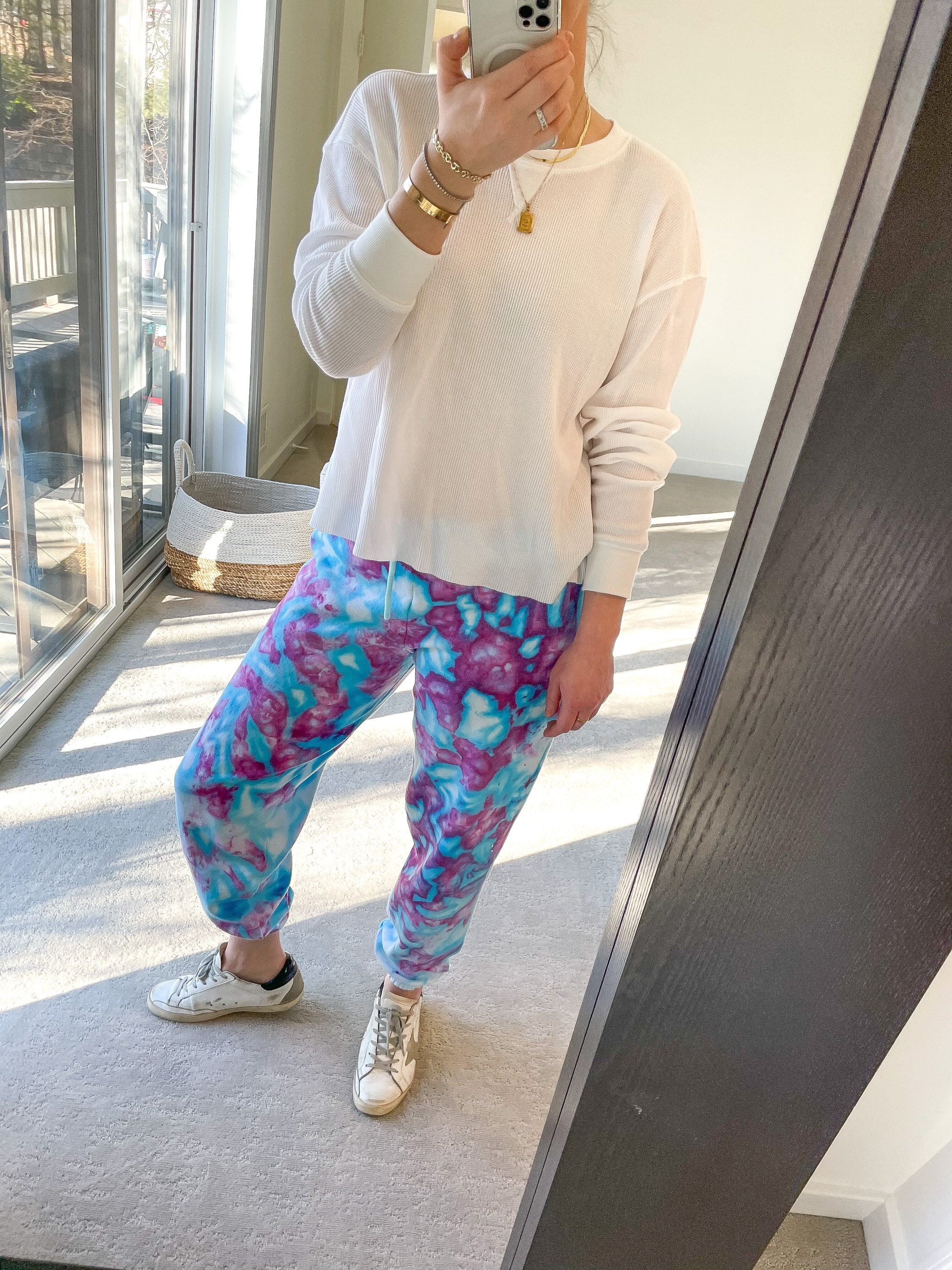 tie dye matching sweatshirt and sweatpants
