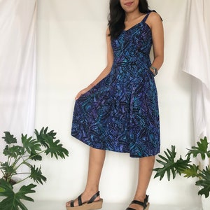 Blue Black Pocket Midi Dress, Flexible Fit Bali Batik Dress, Rayon Slip On Beach Dress, Summer Sleeveless Dress, Casual Plus Size Clothing