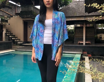 Outer Jacket in 100% Rayon Batik - Cardigan Bali Batik - Casual Blazer Handmade in Bali, Kimono Jacket, Spring Summer Jacket, Beach Cover up