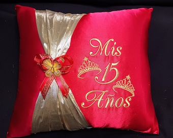 Quince Pillow, Cojin 15" x 16", Quince Años Cojin, Cojin Personalizado, Precentacion Cojin, Sweet 16, Kneeling Pillow