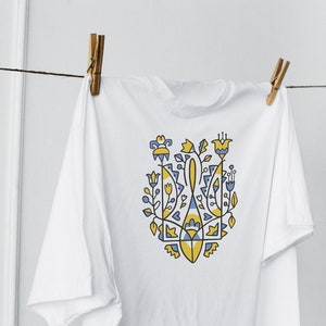 Ukrainian Trident T-shirt | Ukrainian Art T-shirts | Unisex Oversized T-shirt National Symbols Of Ukraine Tryzub Ukraine Gift women trendy