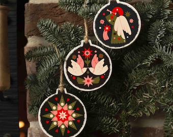 Christmas Tree Set Gift– Wood Hanging Ornaments, Folk Art Decorations, Eco-Friendly Decor, Xmas Gift Ideas