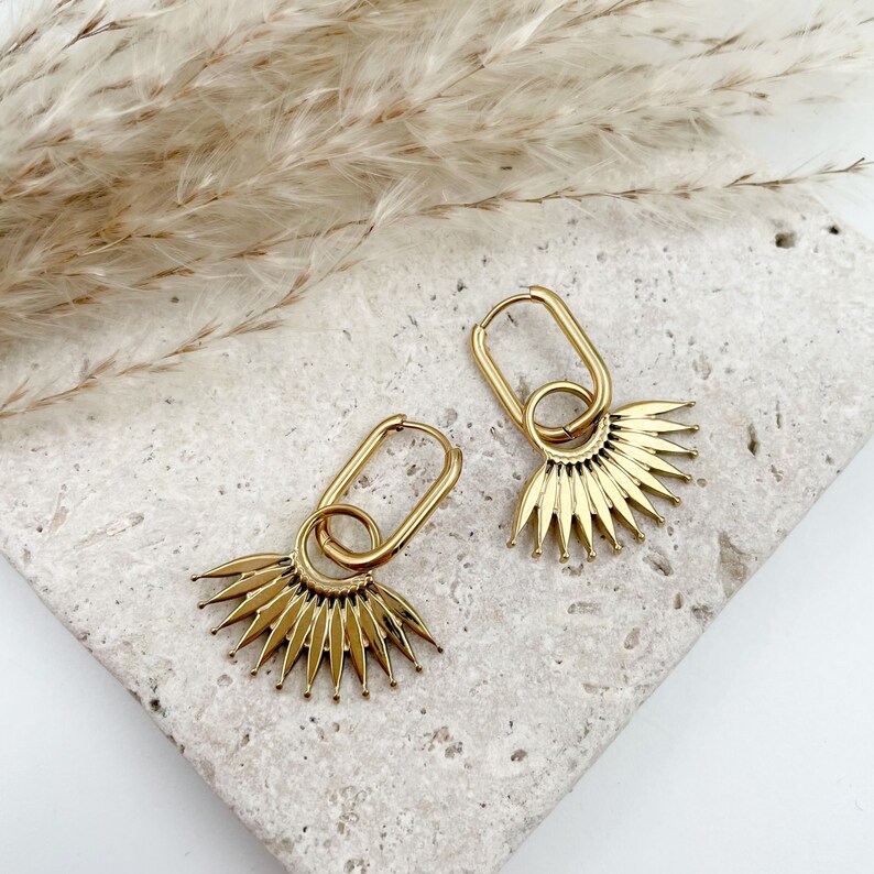 SUNDAY HOOPS // Pair of hoop earrings // Gold-plated stainless steel image 1