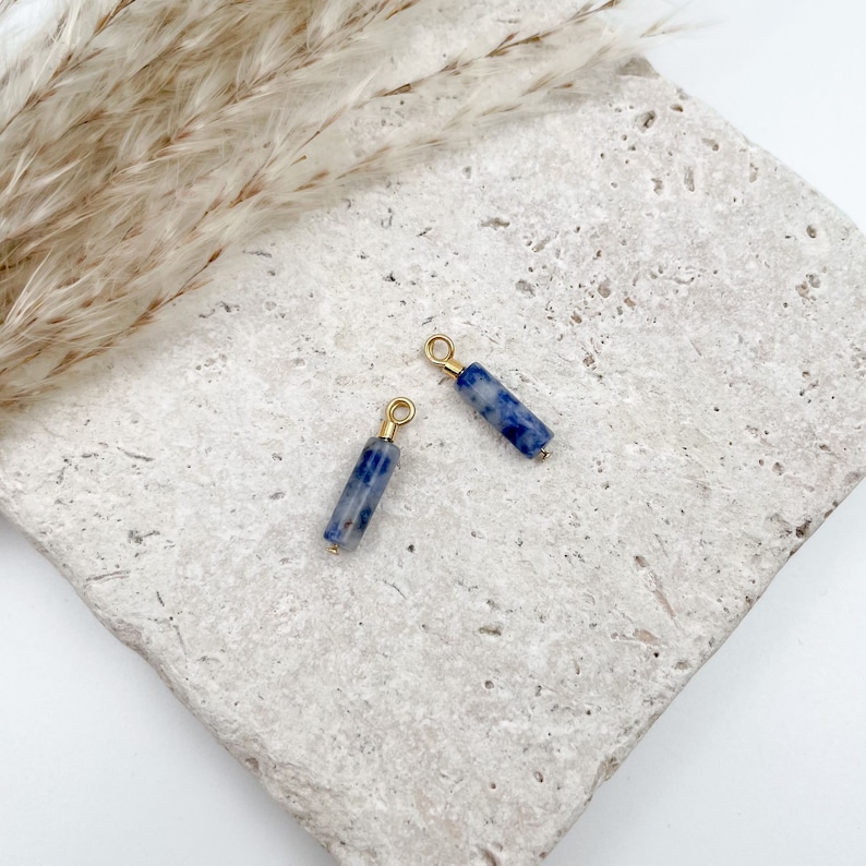 Mix & Match: Pair of pendants in different designs suitable for our stainless steel hoop earrings Blue Spot