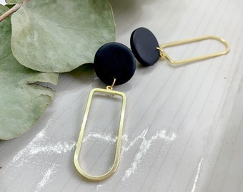 DÉCLARATION MODERNE // Paire de boucles d'oreilles // Unique