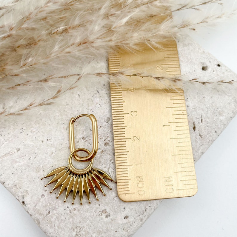 SUNDAY HOOPS // Pair of hoop earrings // Gold-plated stainless steel image 2