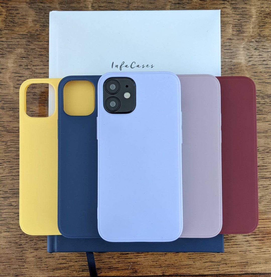 Olixar Soft Silicone iPhone 11 Pro Case - Pastel Blue