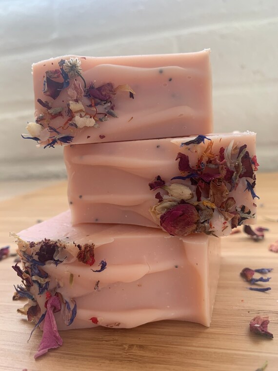 Blush | Cold Process Handmade Aloe Vera & Calamine Soap | Grapefruit Poppyseed Floral | Shower Birthday Spa Gift | Vegan | Exfoliating Soap