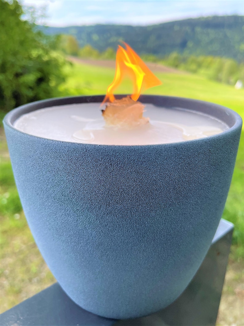Wachsfresser / Kerzenfresser/ Schmelzlicht / Outdoor Kerze mit Dauerdocht in der Farbe grau, dunkelgrau.