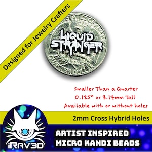 Puede incluir: Una moneda de veinticinco centavos plateada con un diseño "LIQUID STRANGER" blanco y negro. El texto "Designed for Jewelry Crafters" está en una pancarta amarilla. También es visible el texto "ARTIST INSPIRED MICRO KANDI BEADS".