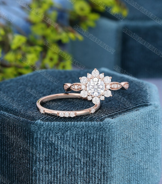 Milgrain halo 2024 engagement ring