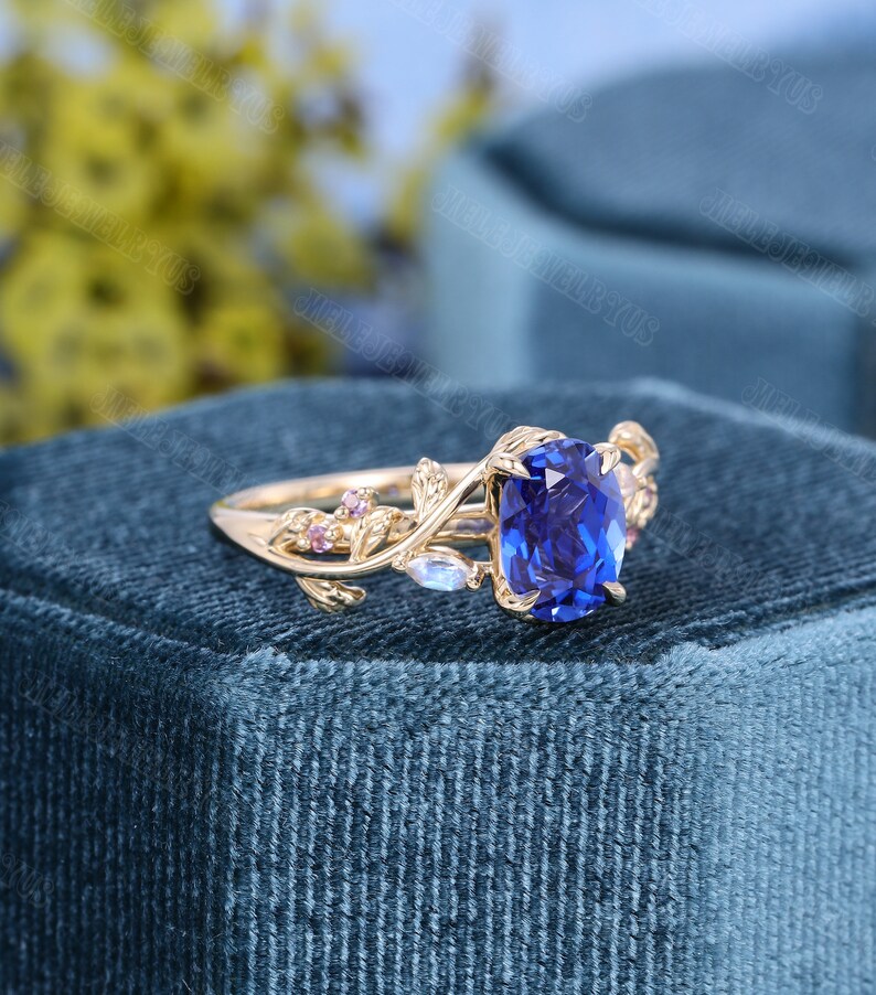 68mm Oval cut Lab sapphire Engagement Ring Yellow gold Moissanite Engagement Ring Vintage Cluster diamond Wedding Anniversary promise Gift zdjęcie 3