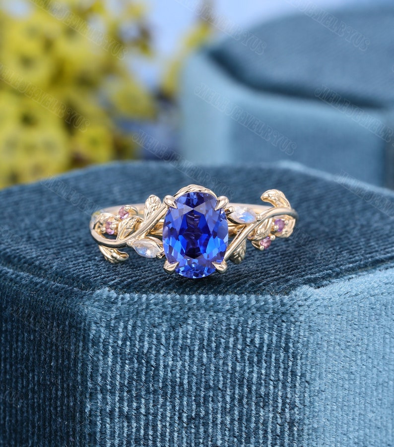 68mm Oval cut Lab sapphire Engagement Ring Yellow gold Moissanite Engagement Ring Vintage Cluster diamond Wedding Anniversary promise Gift zdjęcie 1