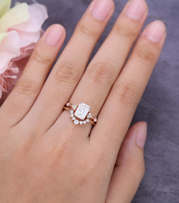 Notched wedding band for emerald cut cheap