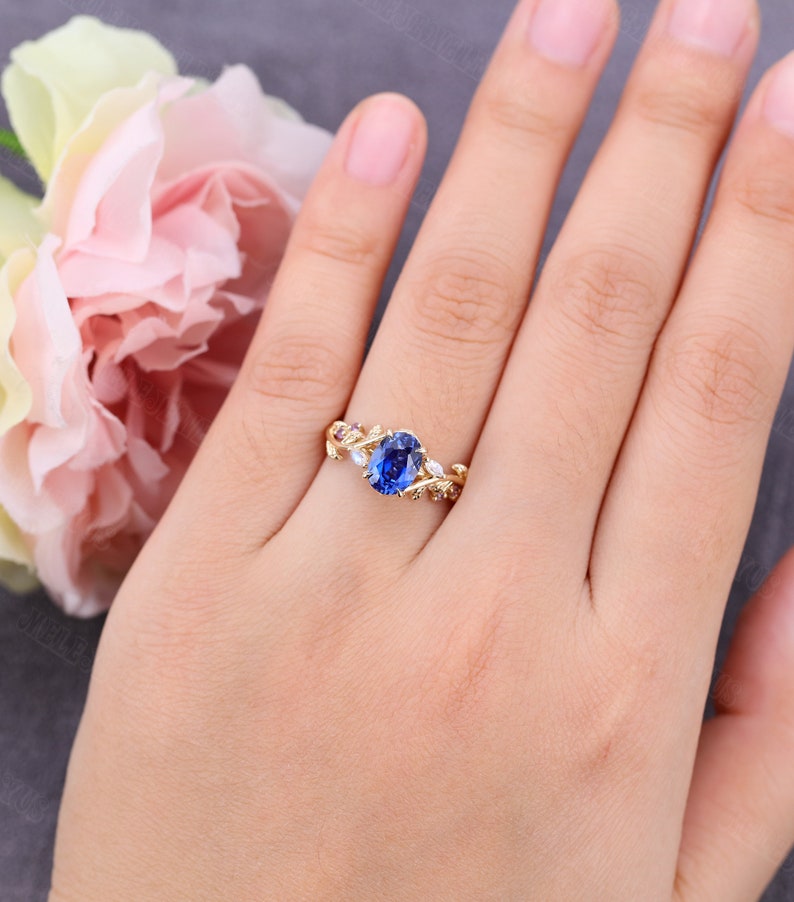 68mm Oval cut Lab sapphire Engagement Ring Yellow gold Moissanite Engagement Ring Vintage Cluster diamond Wedding Anniversary promise Gift zdjęcie 5