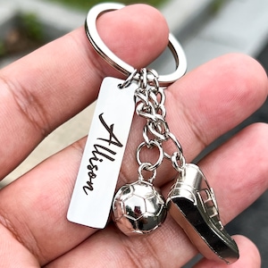 Personalized Soccer Keychain for Boys Men Women Boys Girls Gifts, Soccer Key Ring Sports Birthday Gift Camp Team Coach Dad Gift