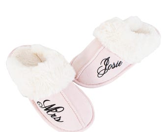 Personalized Women's House Slippers Memory Foam Fluffy Soft Slippers, Slip on Winter Warm Shoes for Women, Bridal Slipper Women Slipper