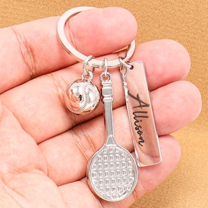 Porte-clés de tennis personnalisé pour joueur, fan, cadeau de Noël, entraîneur, papa, porte-clés, nom personnalisé, sac de sport, étiquette de nom, raquette de club, cadeau de mariage