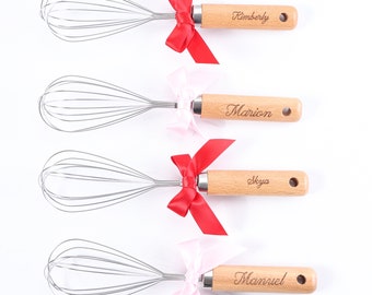 Personalized Whisk with Engraved Custom Text, Egg Beater Whisk Chef Bakery Gift Stainless Steel Whisk, Perfect for Blending Wedding Favors