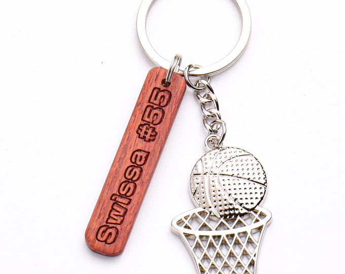 Angepasste Basketball Keychain Namensschild-Band-Anhänger Sport-Fan Geschenke Trainer Team Player Sohn Junge Mädchen Teen Schlüsselanhänger Hochzeit Gunsten