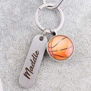 Personalized Basketball Keyring Pendant Sports Fan Gift Keychain Coach Team Cheerleader Customized Name Metal Tag Tournament Prize Trophy
