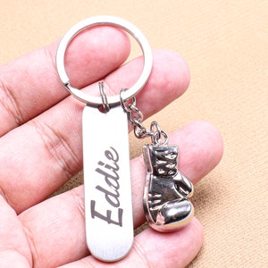 Personalized Boxing Keychain Metal Mini Boxing Glove Keychain Key Ring Hanging Pendants Bag Charms for Sports Party Favors Team Gift Silver