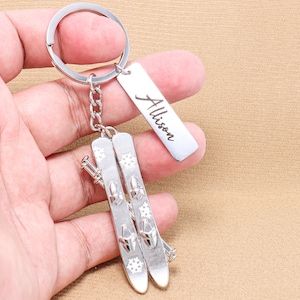 Personalisierte Ski Schlüsselanhänger für Fan Schnee Weihnachtsgeschenk Coach Dad Schlüsselanhänger Benutzerdefinierte Name Tag Sport Bag Club Hochzeit Favor Brautjungfer Geschenk
