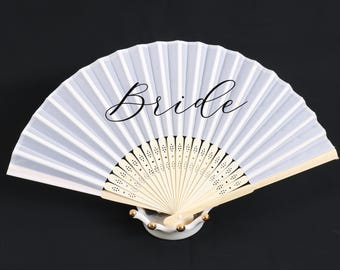 Ventaglio pieghevole in seta personalizzato per sposa, bomboniere per damigelle d'onore, damigella d'onore, addio al nubilato, nome degli ospiti, benvenuto, posto a sedere, segnaposto