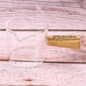 Bicchiere da latte personalizzato con manico, nome inciso, misurino per caffè e caffellatte, bicchierino con doppio beccuccio, inaugurazione della casa personalizzata, 100 ml