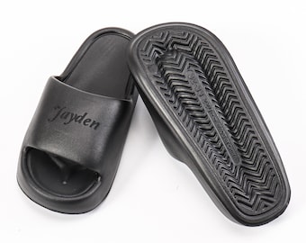Chinelos personalizados para crianças, chinelos de banho, sandálias de piscina, chinelos confortáveis de sola grossa para meninos e meninas, sapatos de praia antiderrapantes de verão