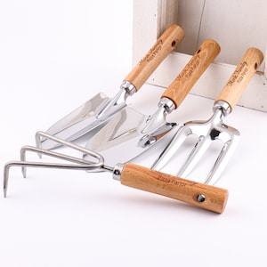 Personalized Garden Tool Set, 4x Stainless Steel Heavy Duty Gardening Kit Includes Transplant Trowel, Digging Trowel, Rake, Fork