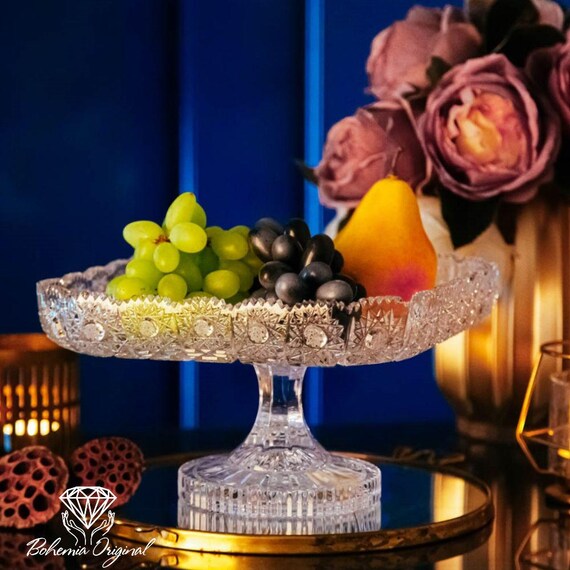 ボヘミアクリスタルボウル　脚付 手作りのボヘミアンクリスタルの脚付きボウル – チェコの