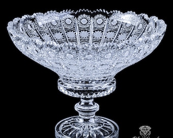 Traditional Handcut Crystal Bowl On Stand