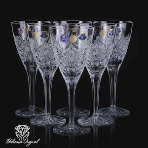 Kieliszki do wina z ręcznie ciętego kryształu w stylu boho – subtelny blask, trwała elegancja