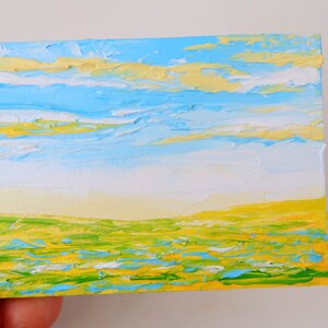 Dipinto a olio "Papavero dorato ACEO" con fiori di campo, opera d'arte floreale originale, opera d'arte floreale, dipinto impasto da 2,5 x 3,5 pollici di Julia Datta