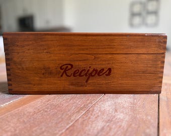 Vintage Wooden Recipe Box, Circa 1930s Recipe Card Holder, Dovetail Wood Box with Dividers, Farmhouse Kitchen Storage