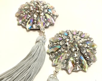 Pasteles de pezones, borlas de pezones, nippies, cubiertas de pezones, burlesque, corista