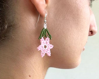 Earrings Flower Dangle, Pink Earrings Dangle, Beaded Flower Earrings, Gifts for Girls, Spring Earrings, Lovely Jewelry, Women Earrings