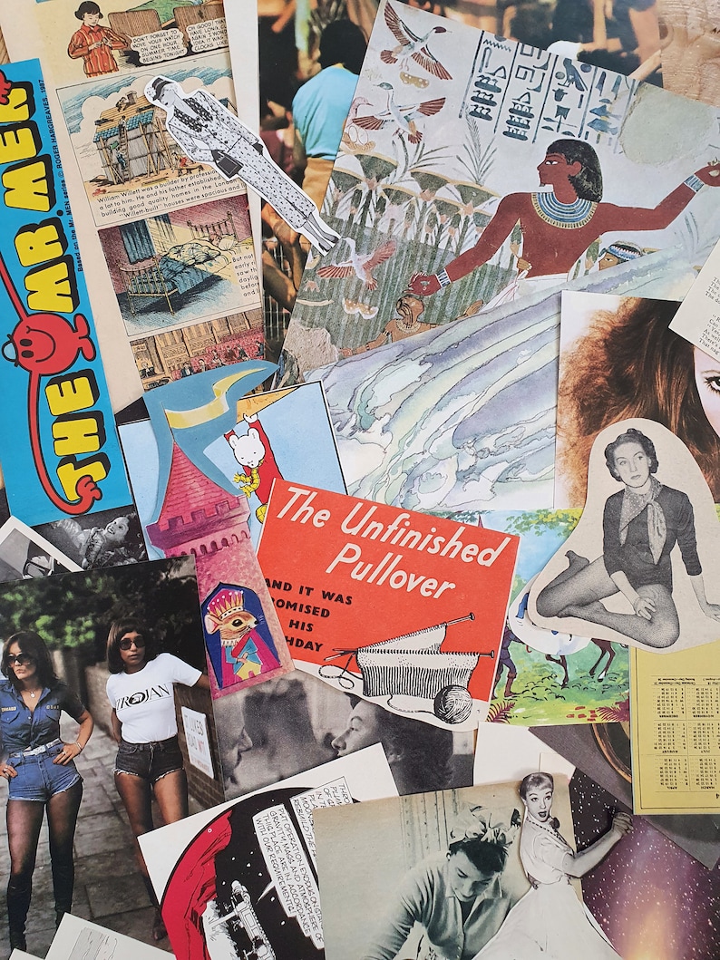 Puede incluir: Un collage de ef&iacute;meras de papel vintage, que incluye una postal con una ilustraci&oacute;n de dibujos animados de un castillo, una postal con un patr&oacute;n de tejido, una postal con una ilustraci&oacute;n de dibujos animados de un p&aacute;jaro y una postal con una ilustraci&oacute;n de dibujos animados de una mujer. El texto en la postal del patr&oacute;n de tejido dice "The Unfinished Pullover" y "And it was promised his birthday".